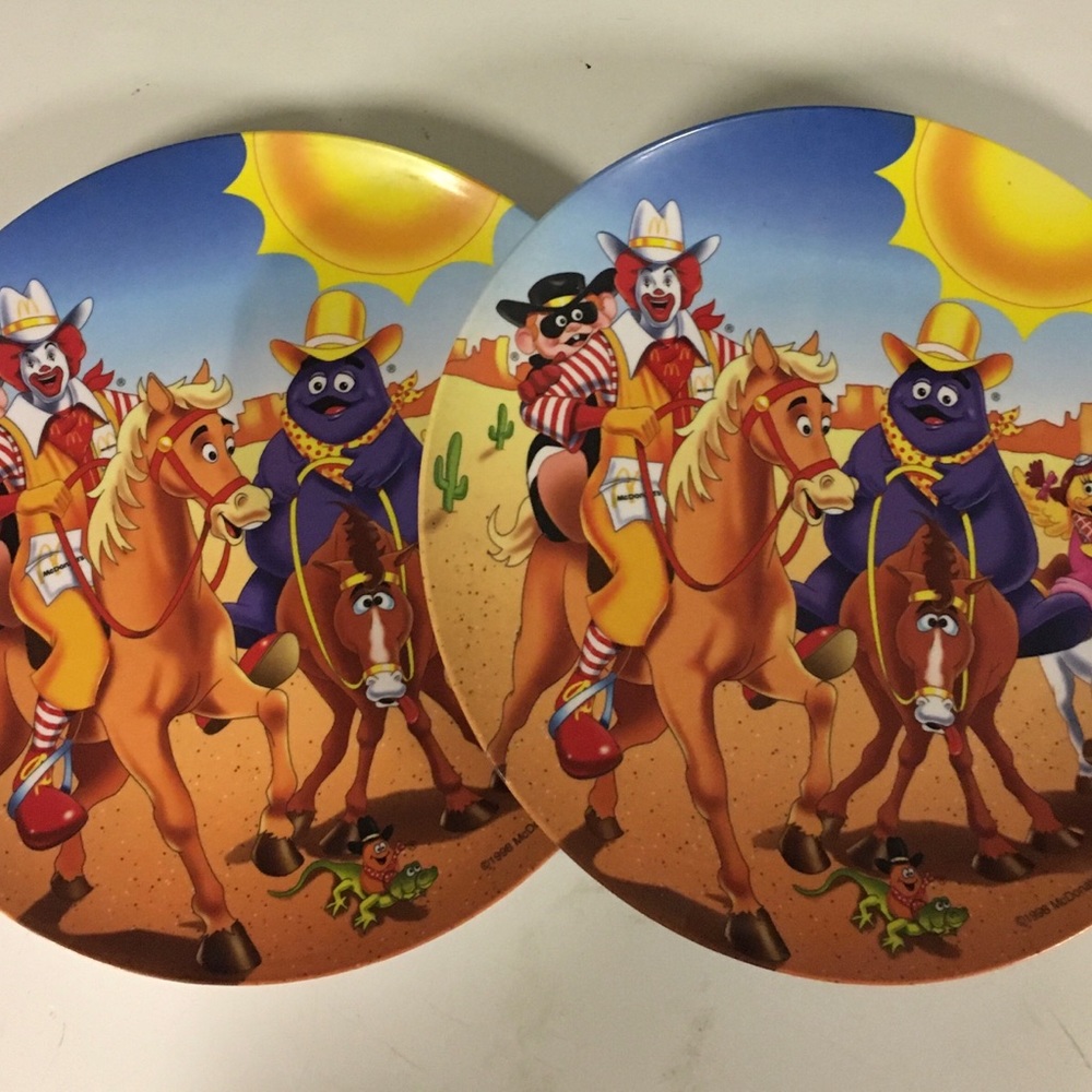 2 Vintage McDonald's Plastic Dinner Plates Western Desert Horses Collector 1998